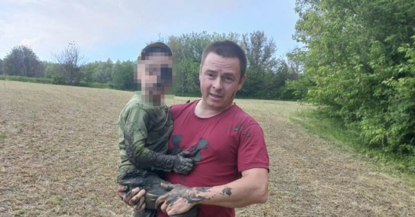 На Одещині врятували чотирирічного хлопчика, який застряг у болоті і не міг покликати на допомогу