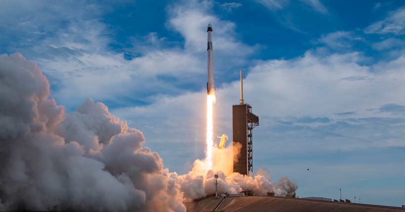 SpaceX відправила трьох туристів у тижневу подорож на МКС