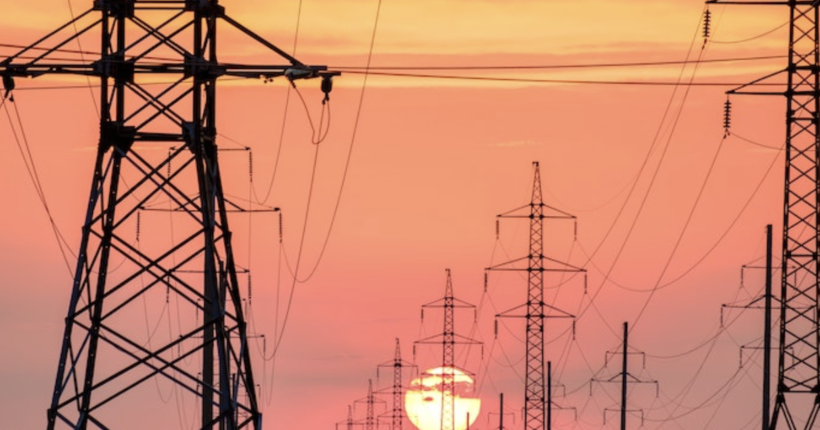 Покриває лише 28% витрат: у НКРЕКП пояснили необхідність підвищення тарифу на електрику та назвали її ринкову ціну
