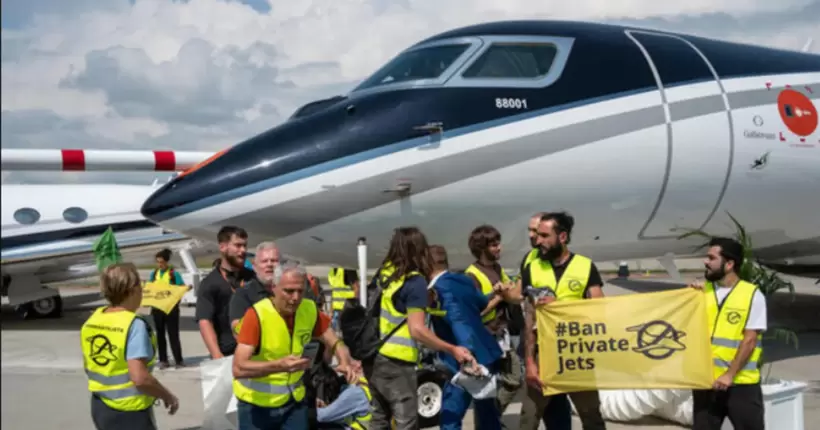 У Женеві кліматичні активісти зірвали найбільшу в Європі виставку приватних літаків