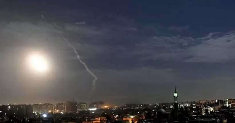 Ізраїль завдав ударів по військових об'єктах у районі сирійського Дамаску