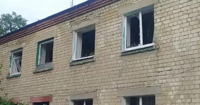 Окупанти обстріляли транспортне підприємство на Дніпропетровщині, поранено дитину