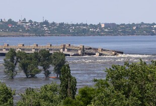 Підрив Каховської ГЕС: наразі евакуації потребують десятки тисяч осіб