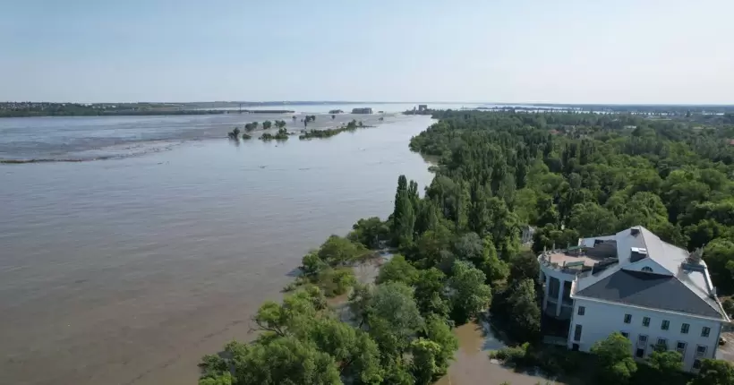 Миколаївщину частково підтопило внаслідок руйнування росіянами Каховської ГЕС. Відео