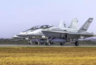 Винищувачі F/A-18 для України: на що здатні та як допоможуть у війні проти рф