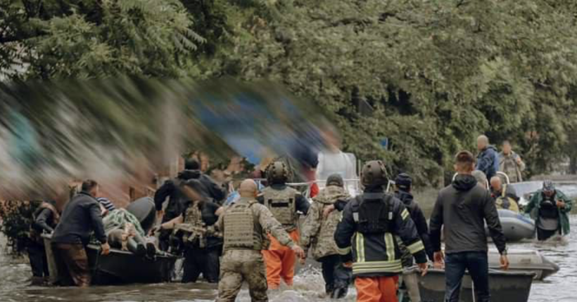 Обстріл окупантами цивільних під час евакуації: у Херсонській ОВА повідомили про трьох загиблих
