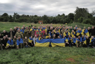 Захисники Зміїного та Азовсталі: Україна звільнила з російського полону ще 95 осіб