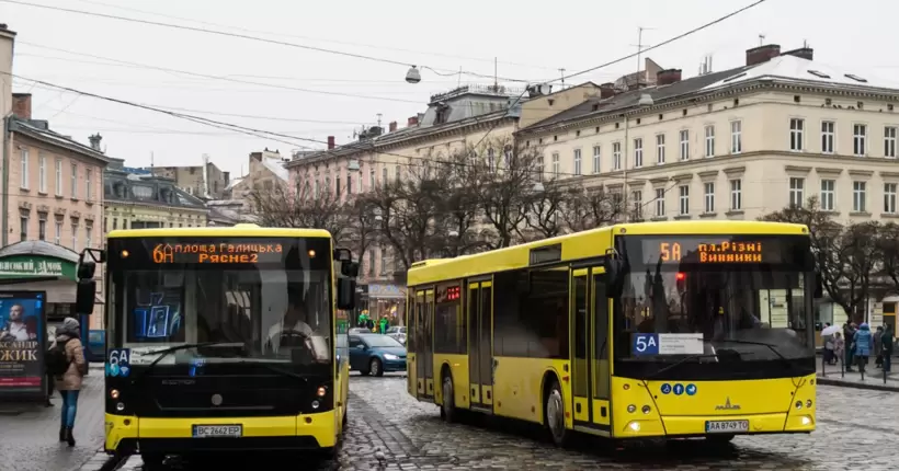 У Львові після нічної атаки змінювали маршрути міського транспорту