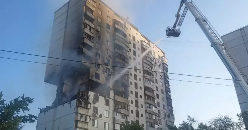 Кількість загиблих від вибуху у 16-поверхівці у Києві збільшилась. Відео