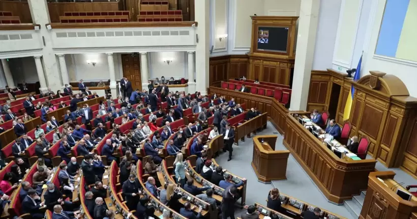 Рада повернула українцям довоєнні податки: із серпня доведеться платити більше