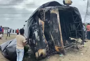 В Індії загорівся туристичний автобус: загинуло щонайменше 25 людей