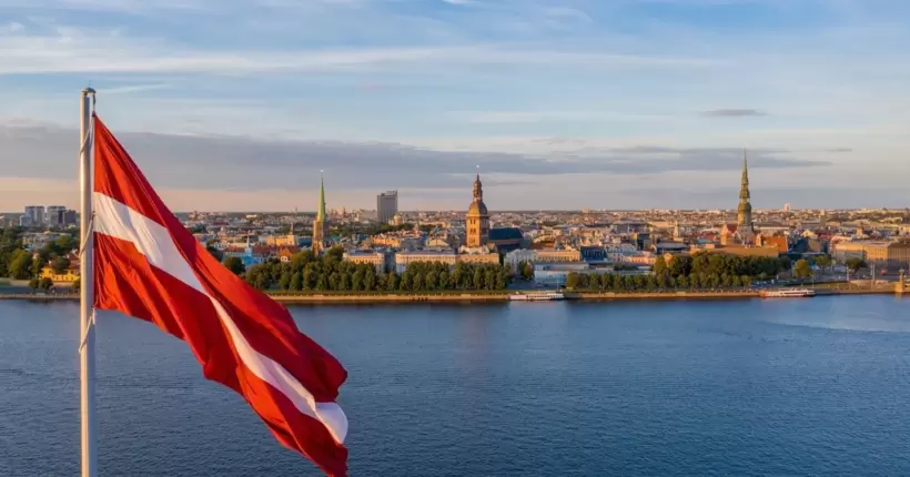 Латвія частково відновлює видачу віз російським громадянам 