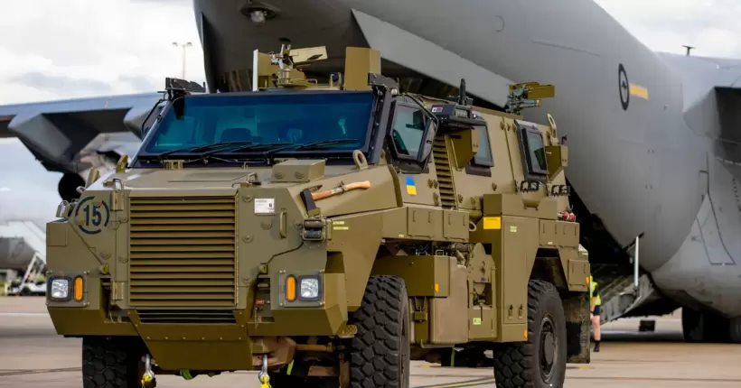 Військова допомога Україні: Австралія передасть ще 30 БТР Bushmaster