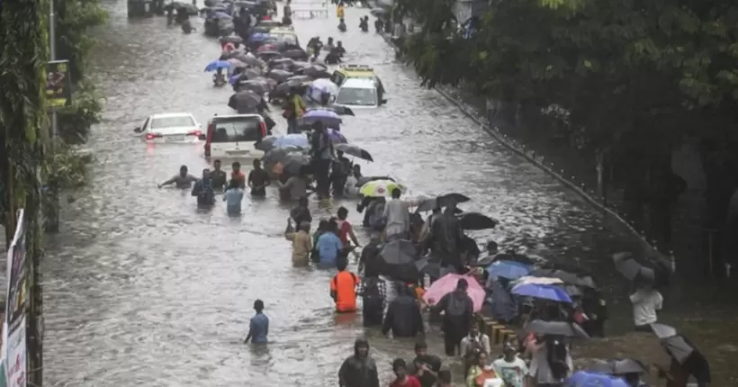 Мусонні дощі вбили більше сотні людей в Індії за два тижні
