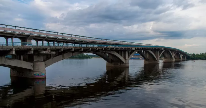 Міст Патона та міст Метро знаходяться в аварійному стані, - Мінінфраструктури