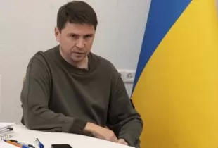 Панічний страх світової спільноти продовжує політичне життя Путіна, - Подоляк