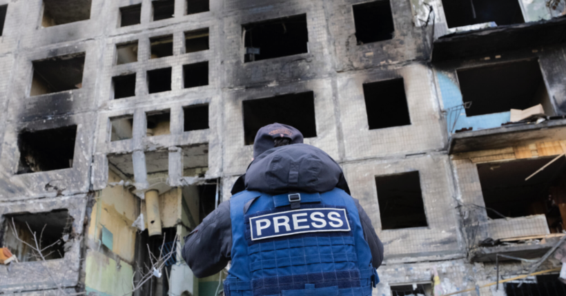 Оператора Deutsche Welle поранили касетними боєприпасами рф на Донеччині