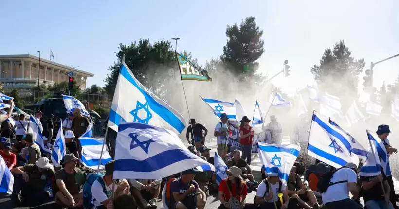 Протести проти судової реформи в Ізраїлі: поліція застосувала водомети (відео)