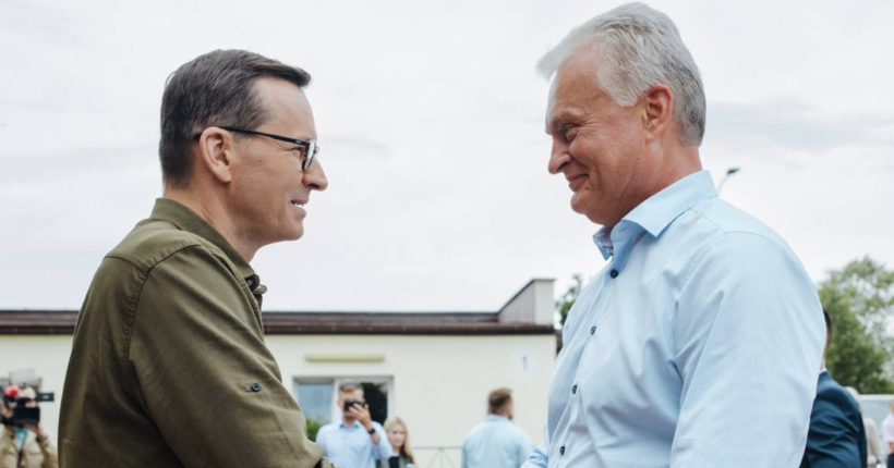 Прем’єр Польщі терміново зустрівся з президентом Литви на Сувальському перешийку через провокації в Білорусі