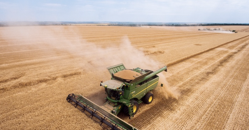 Аграрії України вже зібрали понад 16,5 млн тонн зерна