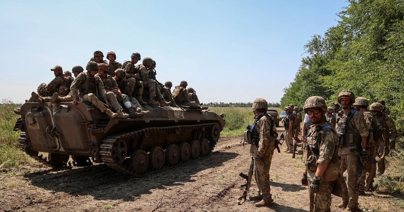 Протягом доби здійснили 20 ракетних ударів, на фронті відбулось понад 30 зіткнень