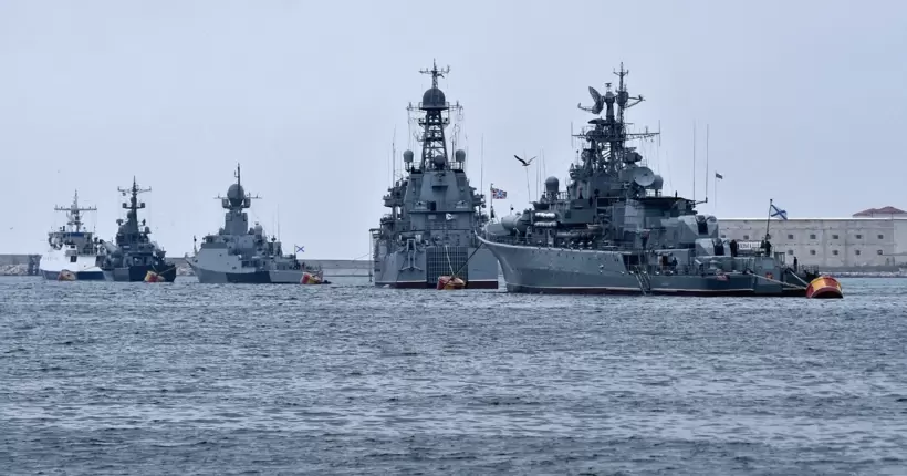 Флот рф панічно маневрує в Чорному морі після атак дронів, - Гуменюк