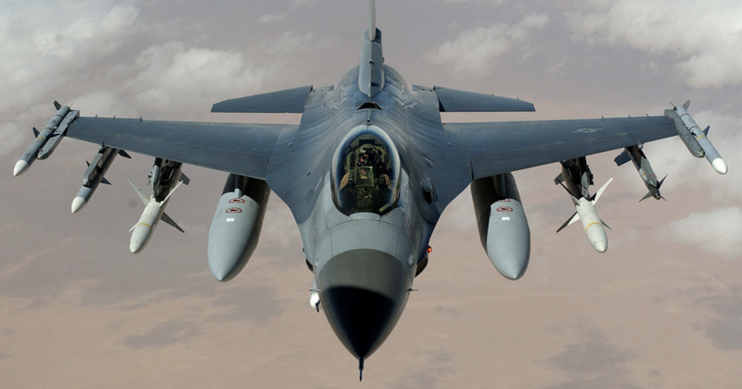 США схвалили початок навчання українських пілотів на F-16