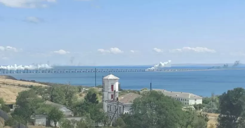 На Кримському мосту сьогодні було знищено як мінімум один прогон, - Нарожний