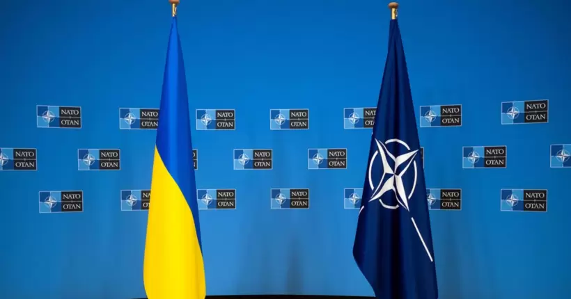 Розмови про вступ до НАТО в обмін на відмову від територій неприйнятні, – МЗС