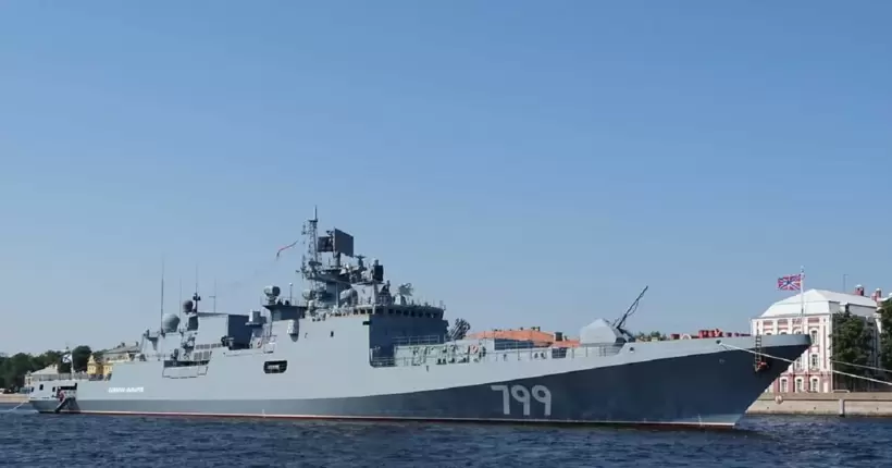 Бояться нових атак ЗСУ: у Чорному морі кораблі рф ховаються за цивільними суднами