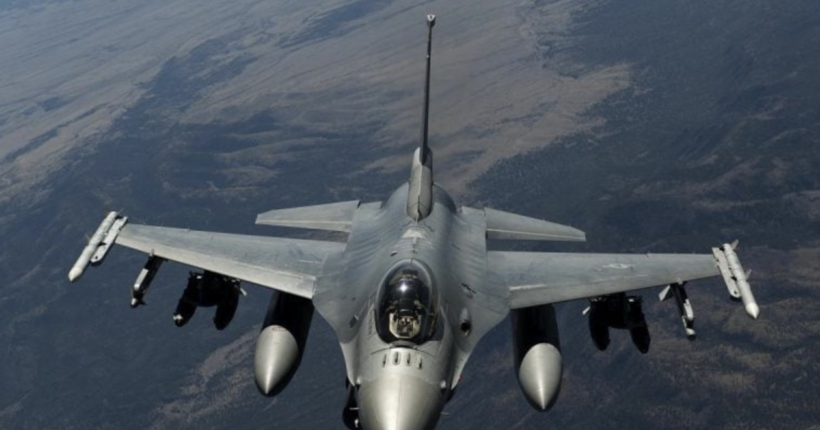 Винищувач F-16 був в Україні, ми його випробовували, - командувач Повітряних сил