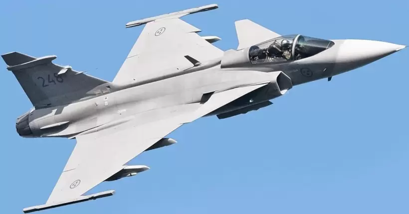 Швидкі, економні та невибагливі: що варто знати про шведські літаки JAS 39 Gripen, які може отримати Україна