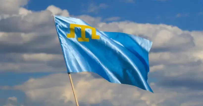 Крим - це Україна: в Ірпені підняли кримськотатарський прапор