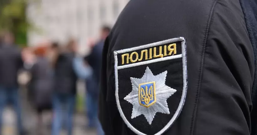 В Києві правоохоронці затримали чоловіка, який запустив феєрверк на дитмайданчику