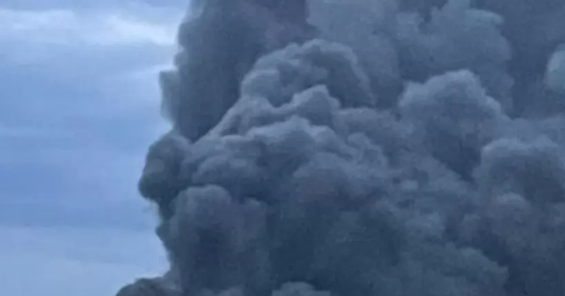 В окупованому Токмаку пролунали вибухи: спалахнула пожежа