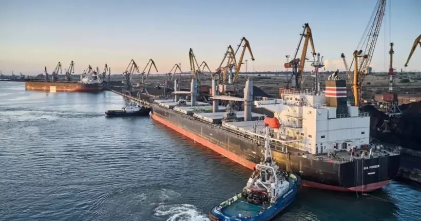 Кораблі, які зараз виходять з українських портів - не перевозять аграрну продукцію