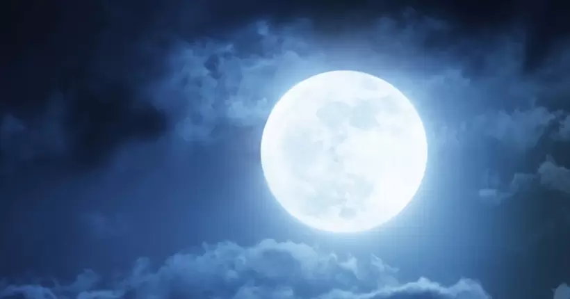 Над Україною зійде найяскравіший у році Блакитний місяць: дата