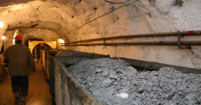 Окупанти планують скоротити кількість шахт у “ДНР” і “ЛНР”