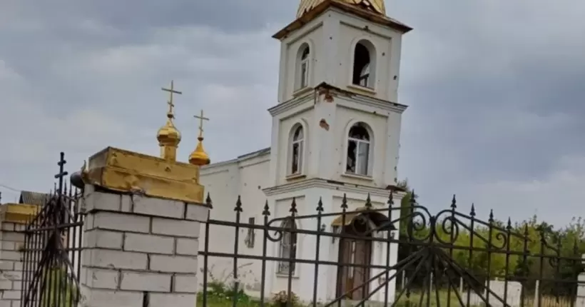 Окупанти вночі гатили по Козачій Лопані: у місті немає світла та зв'язку, пошкоджено церкву (фото)