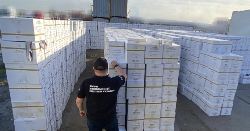 У порту Одещини виявили контейнер з контрабандними сигаретами на майже 74 млн грн