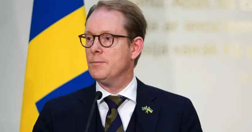 Голова МЗС Швеції не зміг приїхати в Україну на засідання Ради ЄС, бо забув паспорт