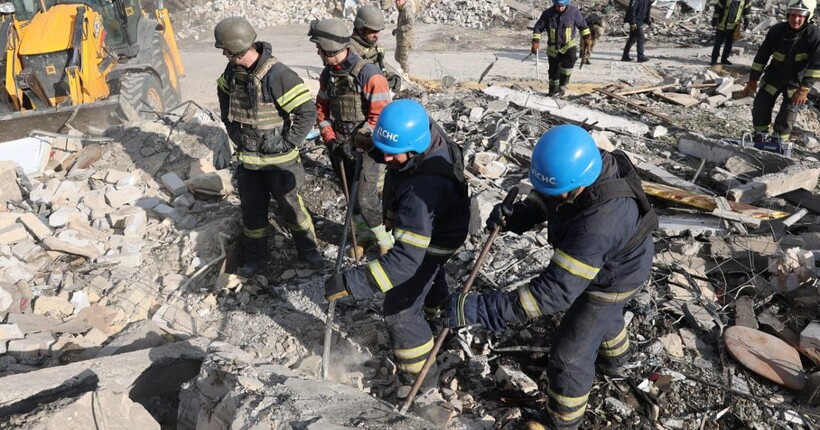 Ракетний удар по Грозі: безвісти зниклими залишаються четверо осіб