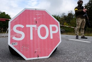 У Києві військовий на блокпосту стріляв у автівку: подробиці
