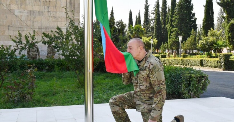 Президент Азербайджану підняв державний прапор в столиці Нагірного Карабаху