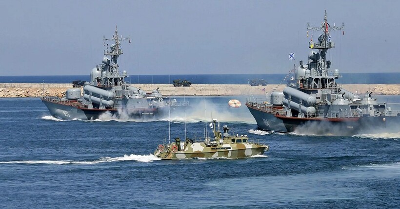 рф вивела у Чорне море п’ять кораблів: чи є серед них ракетоносії