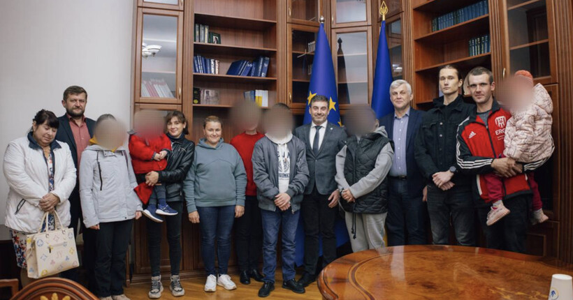 В Україну вдалося повернути ще трьох викрадених росією дітей, - Любінець