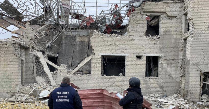 У Офісі генпрокурора показали наслідки удару окупантів по Купʼянщині (фото)