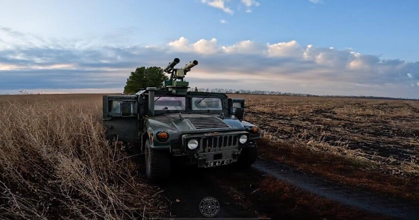 На Таврійському напрямку за добу армія рф втратила майже 300 бійців, танк та чотири ББМ