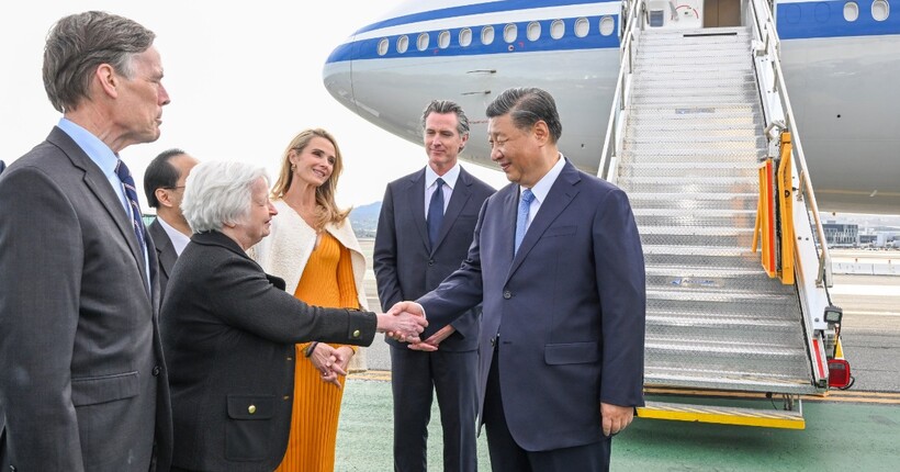 Сі Цзіньпін прилетів до США: яка мета першого за шість років візиту
