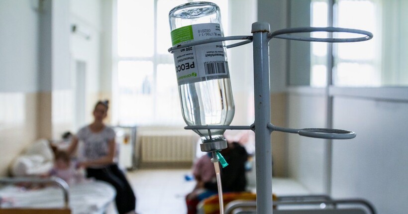 В Одесі виявили масове харчове отруєння, 64 курсанти потрапили до лікарні